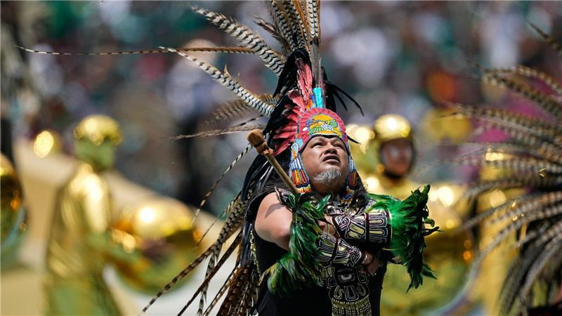 „Dai Dai“: Ausgelassene Stadion-Party zum WM-Start in Mexiko Tänzer während der Eröffnungsfeier.