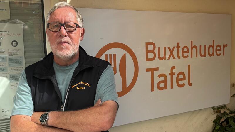 Frühere Airbus-Führungskraft leitet jetzt die Buxtehuder Tafel Tafelleiter Arno Weller ist für 110 Mitarbeiterinnen und Mitarbeiter verantwortlich.