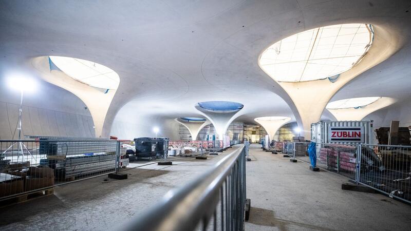 Urteil: Bahn muss Mehrkosten von Stuttgart 21 alleine tragen „Tage der offenen Baustelle“ am Stuttgarter Tiefbahnhof.