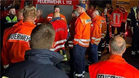 Tagelang suchten die Einsatzkräfte die Region rund um Hechthausen nach der Vermissten ab - bis die erlösende Nachricht kam. Foto: Feuerwehr