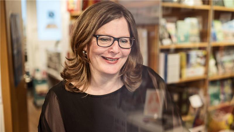 Spielzeug, Elektronik, Bücher: Viele Geschenketipps aus dem Kreis Stade Tanja Drecke, Inhaberin der Buchhandlung Schwarz auf Weiß.