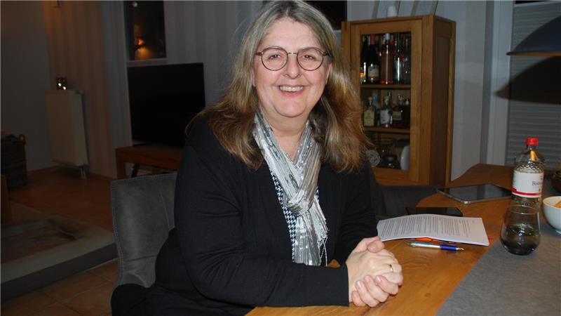 Apensens Rathaus-Vize Edgar Rot geht - Berufsanfängerin soll übernehmen Tanja von der Bey geht als Nachfolgerin von Petra Beckmann-Frelock bei der Kommunalwahl ins Rennen.