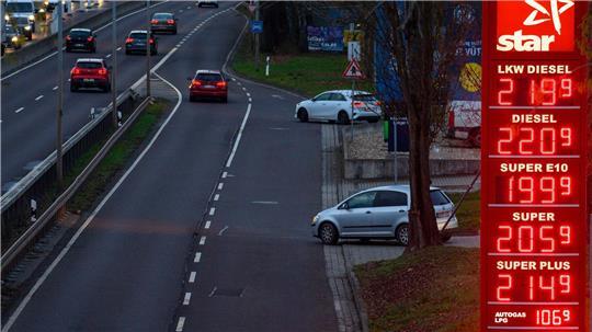 Tankstellen dürfen künftig nur noch einmal am Tag die Preise erhöhen.