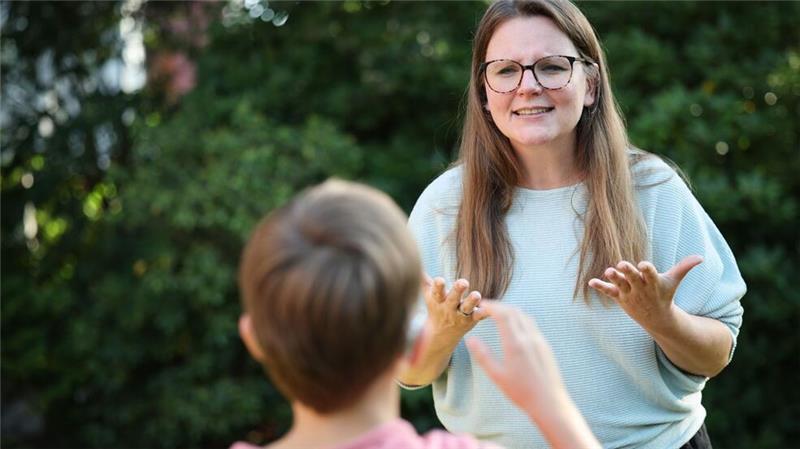 Taube Kinder erhalten einer Expertin zufolge oft die Diagnose ADHS, weil sie vermeintlich wild oder aggressiv sind - könnten sich in Wahrheit aber schlichtweg nicht ausdrücken.