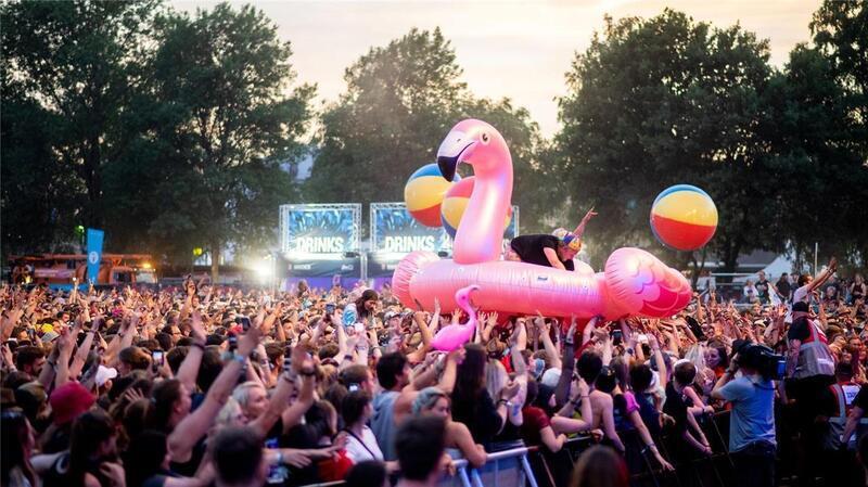 Tausende Besucher kommen jedes Jahr nach Scheeßel, um das berühmte Hurricane-Festival zu feiern.