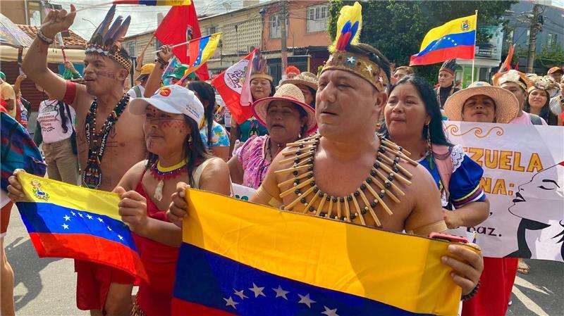 Tausende Indigene und internationale Klimaschützer zogen durchs Zentrum der Millionenstadt Belém.