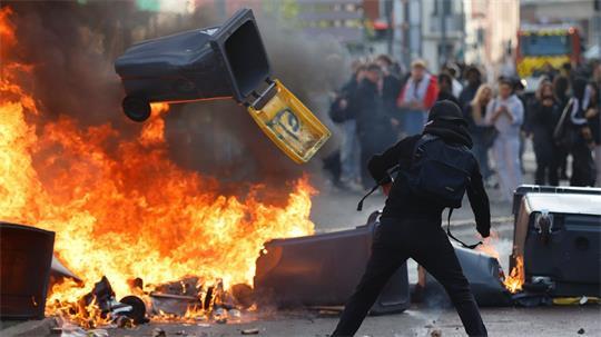 Tausende Menschen wurden bei den Protesten bereits festgenommen. (Archivbild)