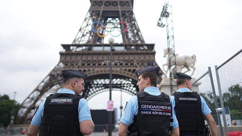 Tausende Sicherheitskräfte schützen die Sommerspiele in Paris.