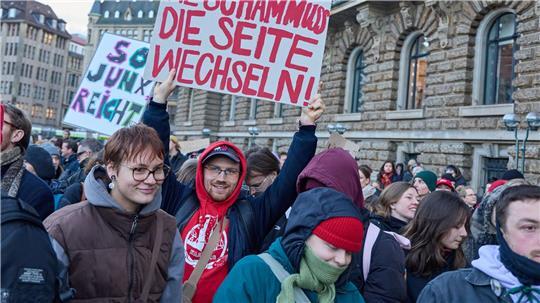 Tausende von Menschen gingen in den vergangenen Tagen auf die Straße, um für den Schutz von Frauen vor häuslicher und digitaler Gewalt zu demonstrieren. (Archivfoto) 