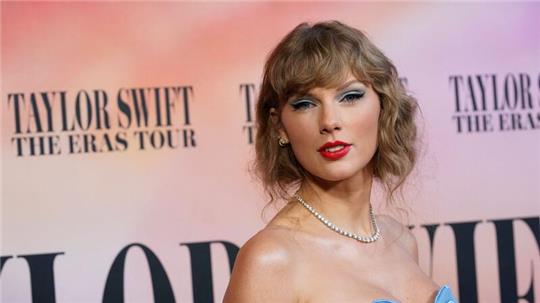 Taylor Swift kommt zur Weltpremiere des Films „Taylor Swift: The Eras Tour“.