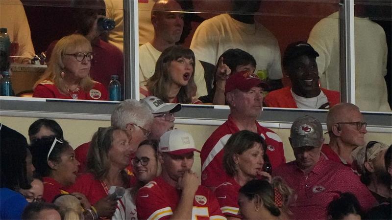 Starkes Comeback von Mahomes bei Kansas-Sieg Taylor Swift war vom Spiel begeistert.