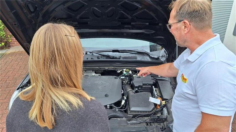Technik ist das große Thema: Die Führerscheinprüfungen werden immer komplexer und technische Aspekte spielen eine immer größere Rolle.