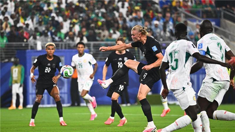 Haaland trifft wieder doppelt: Norwegen vorzeitig weiter Technisch anspruchsvoll: Haalands Tor zum 3:1.