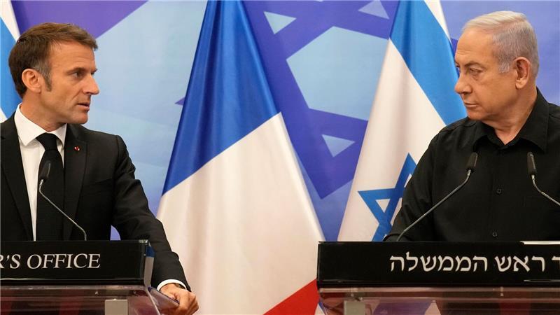 Teilen mit Blick auf einen palästinensischen Staat nicht die gleiche Meinung: der israelische Ministerpräsident Benjamin Netanjahu (r) und Frankreichs Präsident Emmanuel Macron. (Archivbild)