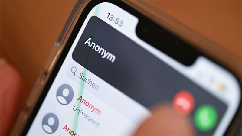 Schaden durch falsche Polizisten stark gestiegen Telefonisch erzeugen die Täter eine Ausnahmesituation. (Symbolbild)