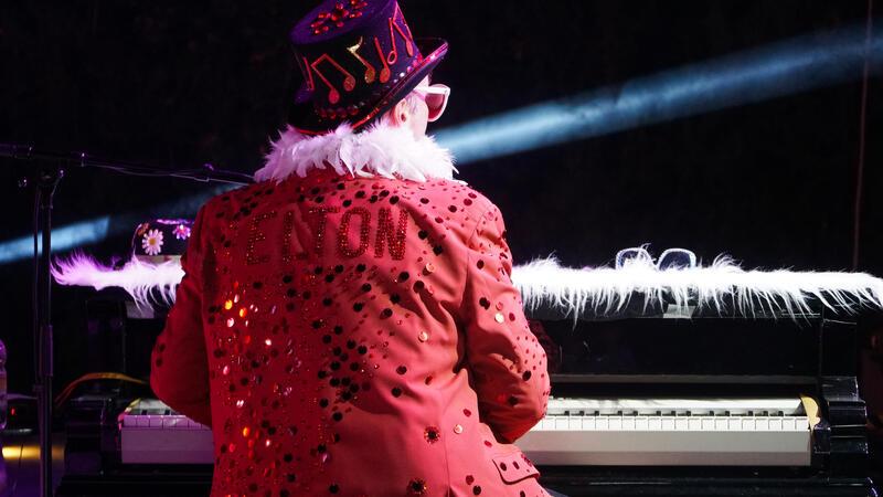 Die größten Hits von Elton John auf der Halepaghen-Bühne in Buxtehude „The Elton Show - The greatest Celebration of the Rocket Man“ - zu sehen auf der Halepaghen-Bühne.