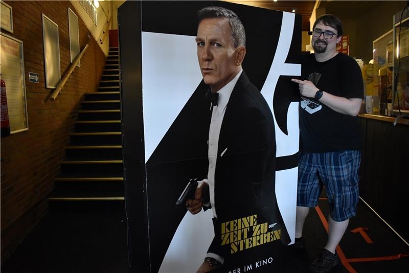 Theaterleiter Simon Balimann weiß, dass viele Fans bereits dem neuen Bond Film "Keine Zeit zu sterben" entgegenfiebern.