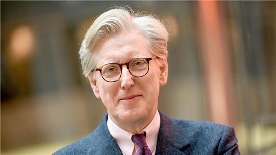 Theo Koll, der Leiter des ZDF-Hauptstadtstudios, geht in den Ruhestand.