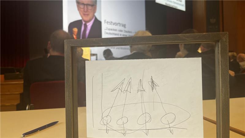 Theo Koll hat ein Souvenir mitgebracht: Bei einem Hintergrundgespräch 2009 in Dresden wollte Wladimir Putin ihm mit dieser Zeichnung erklären, wie es mit der Ukraine und den Gasspeichern läuft.