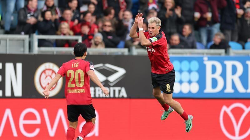 Wehen Wiesbaden siegt auch gegen Kaiserslautern Thijmen Goppel brachte Wehen Wiesbaden gegen den FCK zurück ins Spiel.