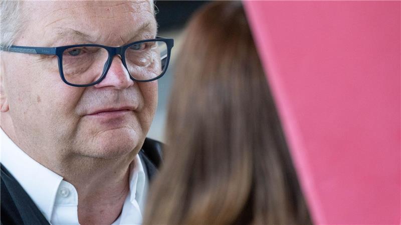 Thomas Löcker ist einer der beiden Verteidiger. 