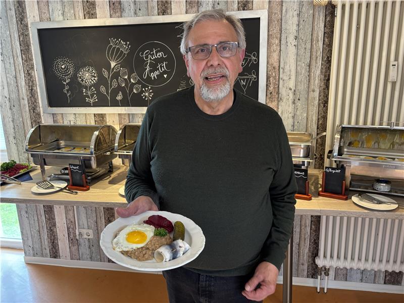Thomas Mau kocht seit Jahren Labskaus fürs Stader Hansemahl.