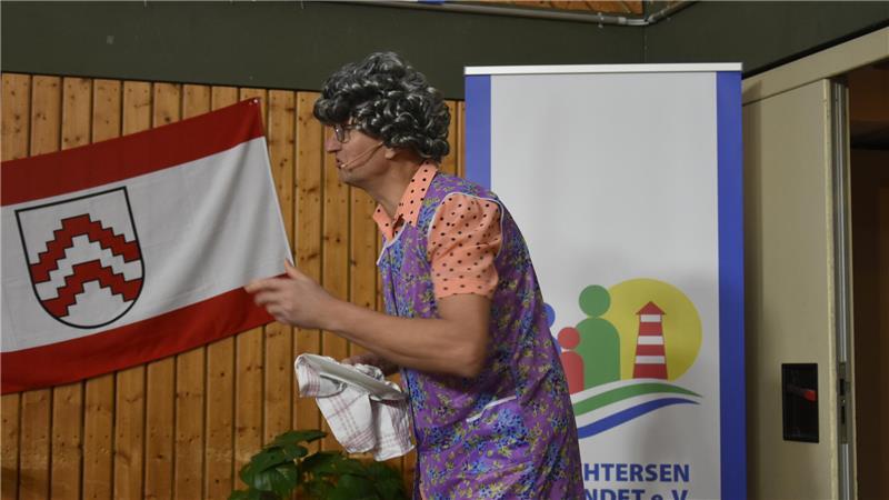 Thomas Oellrich von der Theatergruppe sorgte in seinem Aufzug für Lacher.