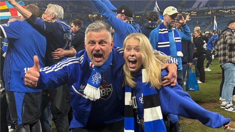 Thomas Rolff und seine Tochter Emily erleben „eine richtige Druckwelle“, verursacht von tausenden Fans.