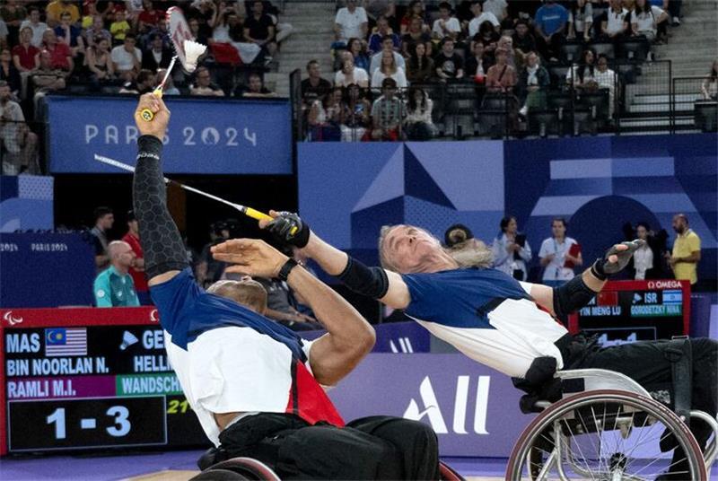 Paralympics-Sensation mit 60: Zu Hause bei Thomas Wandschneider Thomas Wandschneider beim Doppel in Paris.