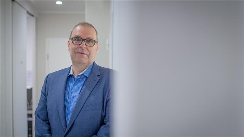 Thorsten Krüger (SPD) ist der neue Landrat im Cuxland. Foto: Arnd Hartmann
