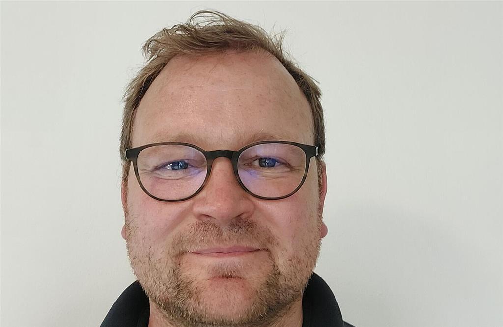 „Thorsten Meyer (SV A/O) ist immer mit 110 Prozent Engagement dabei und hat ein ...