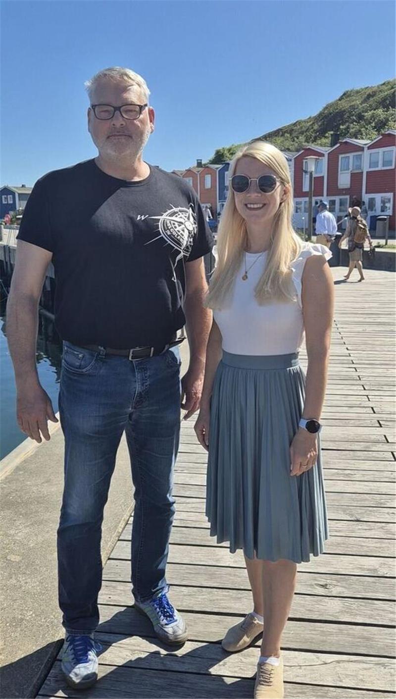Thorsten Pollmann, Bürgermeister der Gemeinde Helgoland, und Katharina Schlicht, Helgolands Tourismusdirektorin, freuen sich auf den Besuch Markus Söders. Foto: Tourismus-Service Helgoland