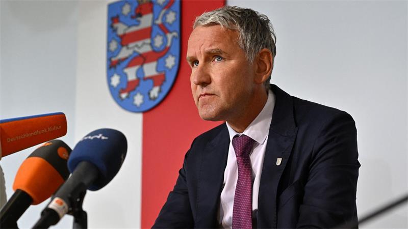 Thüringens AfD-Fraktionschef Björn Höcke will mit seiner Fraktion einen Antrag auf Auflösung des Landtags stellen. Dafür ist jedoch eine Zweidrittelmehrheit nötig.