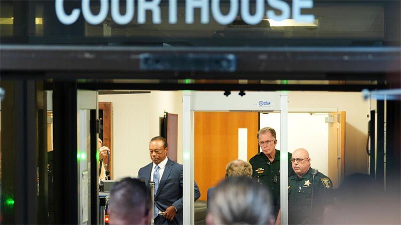 Nach Unfall: Woods ist Führerschein für fünf Jahre los Tiger Woods im Gerichtssaal.
