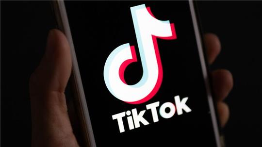 Tiktok erlaubt es Nutzern, ihre Videos mit Songs zu unterlegen und geht dafür Lizenzvereinbarungen mit der Musikbranche ein.