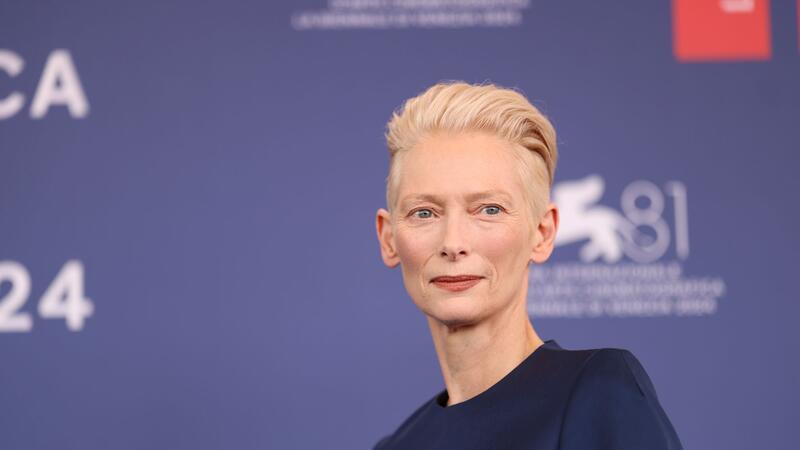 Tilda Swinton: Ich habe keine Angst vor dem Tod Tilda Swinton hat in Venedig über ihre Bewunderung für Pedro Almodóvar gesprochen.