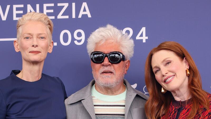 Tilda Swinton: Ich habe keine Angst vor dem Tod Tilda Swinton und Julianne Moore spielen die Hauptrollen in Pedro Almodóvars erstem englischsprachigen Film.