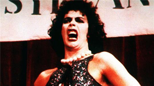 Tim Curry spielte den sexversessenen Wissenschaftler Frank N. Furter vom Planeten Transsexual.