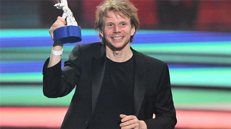 Appelle für offene Gesellschaft beim Bayerischen Filmpreis Tim Fehlbaums Film „September 5“ bekam den Hauptpreis.