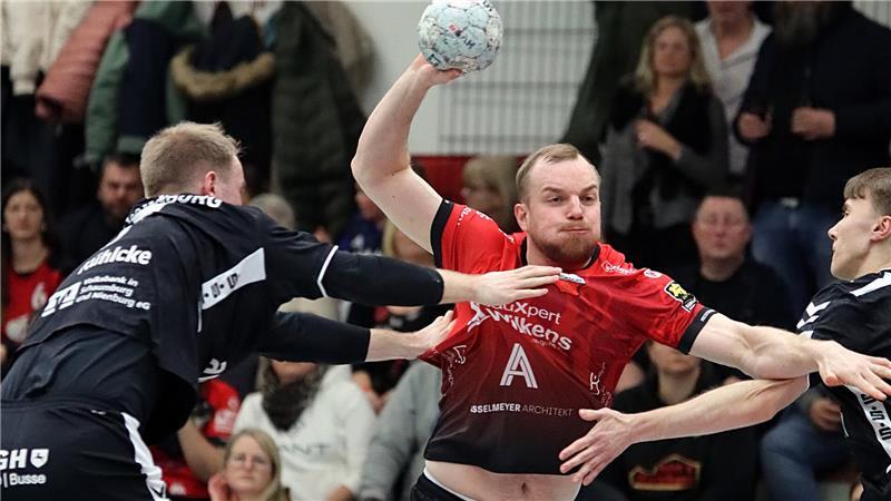 Tim Fock steuert ein Tor zum Beckdorfer Sieg bei.
