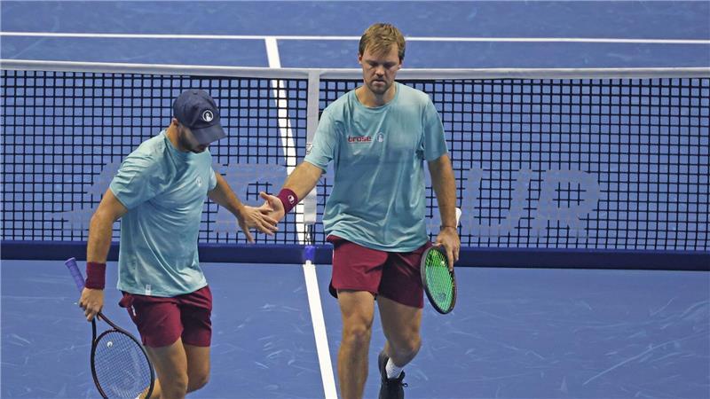 Tim Pütz (l) und Kevin Krawietz verlieren zum Start in die ATP Finals