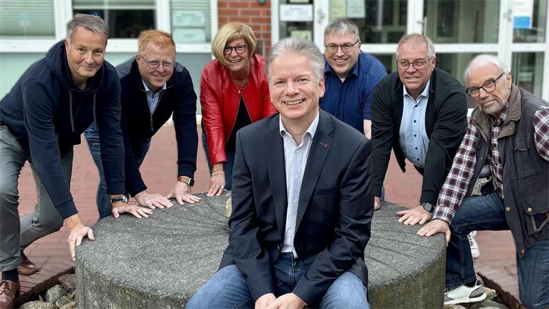 Leser reden mit: Das ist das TAGEBLATT-Programm zur Kommunalwahl 2026 Tim Siol wird in der Samtgemeinde Fredenbeck von allen im Rat vertretenen Parteien unterstützt.
