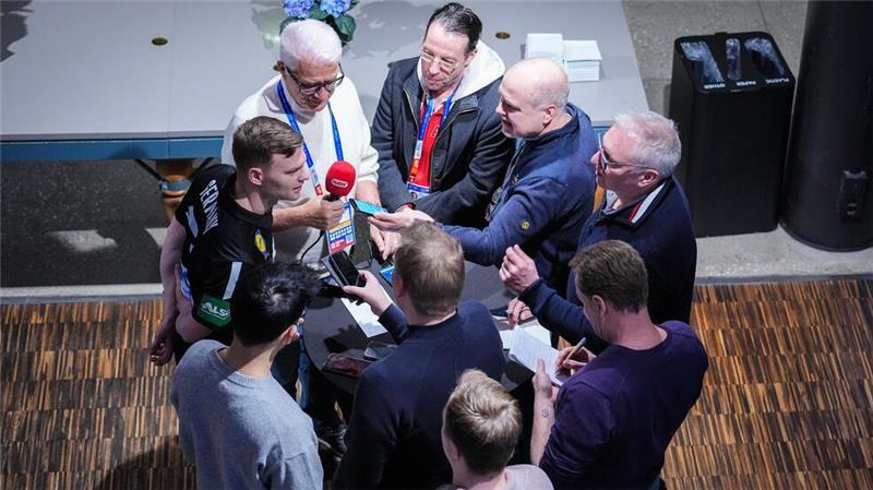 Handballer im WM-Viertelfinale vor vielen leeren Rängen Timo Kastening freut sich auf die Rückkehr von Juri Knorr zum WM-Viertelfinale der deutschen Handballer gegen Portugal.