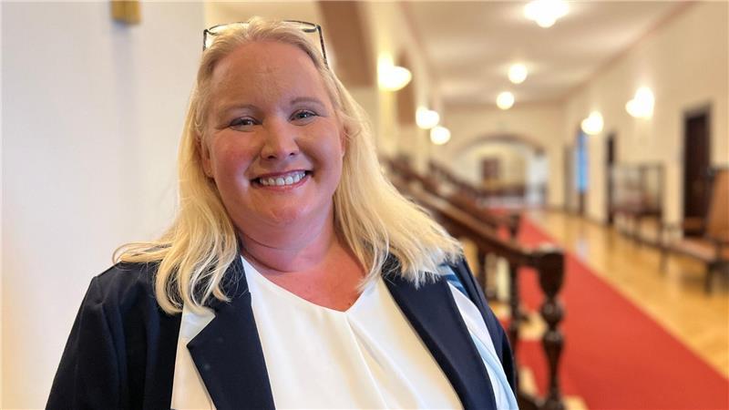 Tina Haltermann gewinnt Bürgermeister-Stichwahl auf Sylt Tina Haltermann (46) ist am Sonntag mit 55,6 Prozent der Stimmen zur neuen Bürgermeisterin der Gemeinde Sylt gewählt worden.