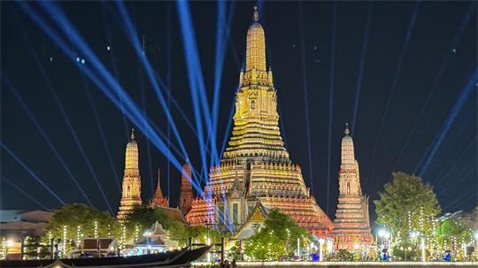 Tipps zu Bangkoks Wahrzeichen oder zu Thailands Inselwelt? Tatai steht mit Rat und Tat zur Seite. 