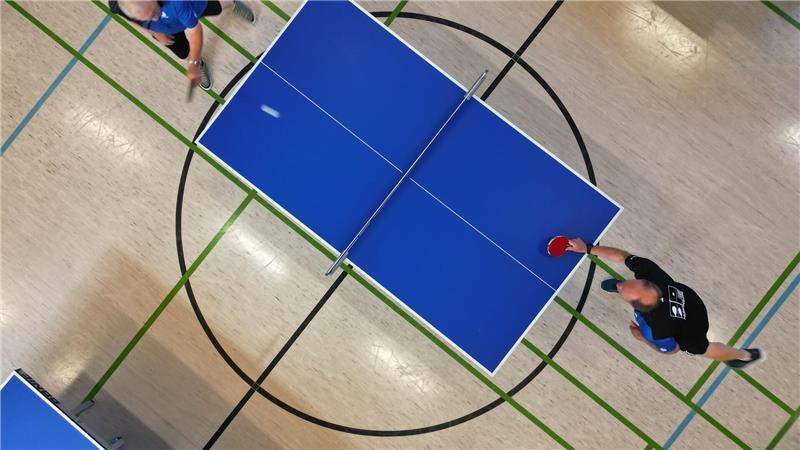 Tischtennis-Training im niedersächsischen Warsingsfehn.