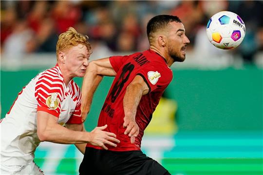 Titelverteidiger RB Leipzig tat sich in der ersten Pokalrunde in Wiesbaden schwer.