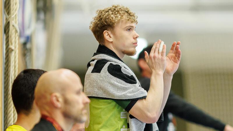Knappes Ding: Fredenbeck schöpft aus Niederlage gegen Spitzenreiter Kraft Tjark Jonas stammt aus Beckdorf, spielt aber seit 2018 für Hildesheim. Er erzielte gegen Fredenbeck einen Treffer.