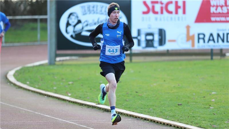 Tobias Middendorf gewinnt über fünf Kilometer.