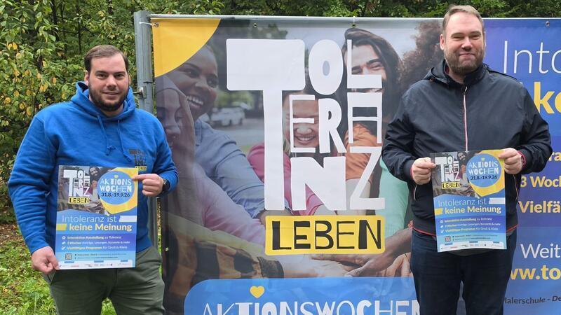 „ToleranzRäume“ in Buxtehude: Lars Neuber vom Stadtjugendring (links), und Frank-Christian Harder von der Deutsch-Israelischen Gesellschaft in Buxtehude, laden dazu ein.
